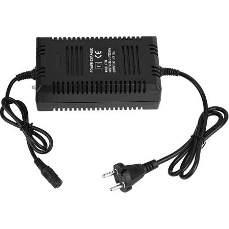 Chargeur 24V 1.8A pour schooter électrique ou ebike connecteur XLR